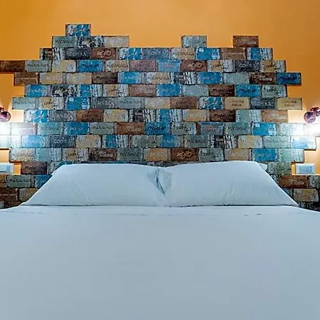Biu 4* كاستيلاّماري دي ستا